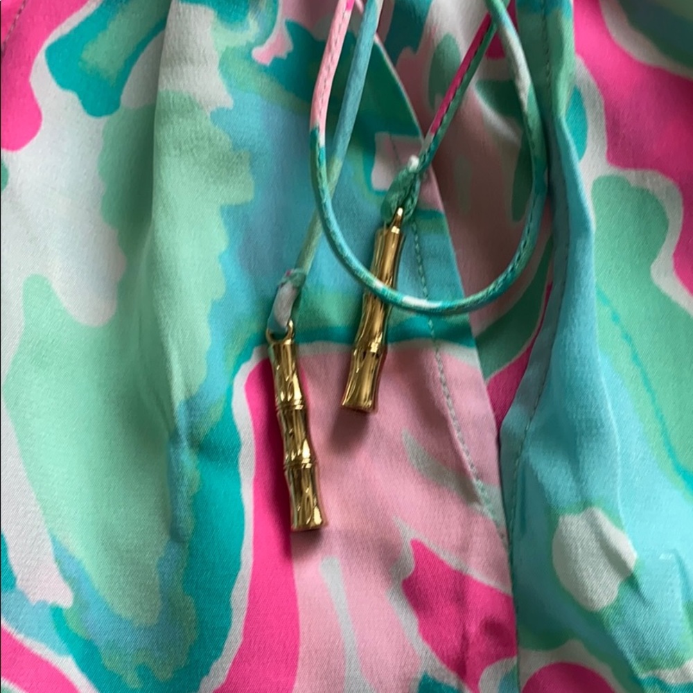 🌴LIKE NEW! Adorable Lilly Pulitzer silk top🌴 - Picture 4 of 8